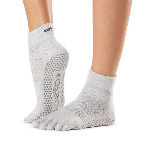 Toesox Full Toe Ankle Grip Socks In Ciao Medium Life Balance