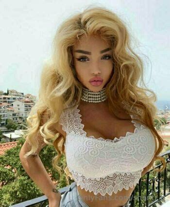 Shanti B Nude VoyeurFlash