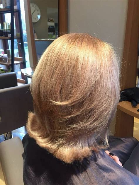 Flicky Blonde Blow Dry Blowdry Styles Blow Dry Hair Styles