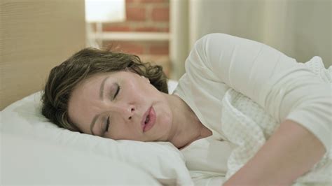 Why Do Pillows Get Hot And How To Fix It Safe Sleep Systems