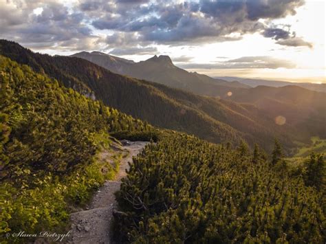 Widok na Giewont o zachodzie słońca Nowiny