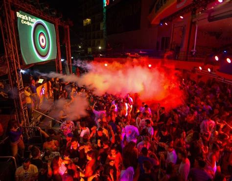 Fiesta Nocturna En La Playa Coco Bongo Regular GetYourGuide