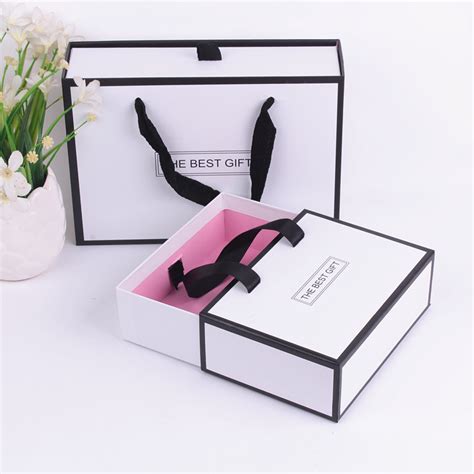 Custom Drawer Cardboard Clothing Packaging Box With Ribbon Handle