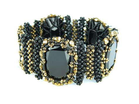 Бисер, стразы Сваровски. Браслет | Beaded bracelets, Accessories, Cuff ...