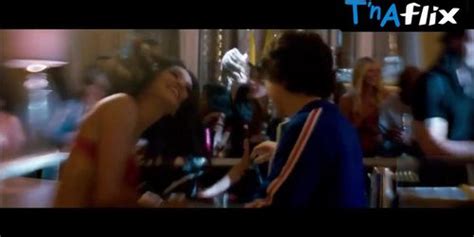 Jessica Szohr Breasts Bikini Scene In The Internship Tnaflix