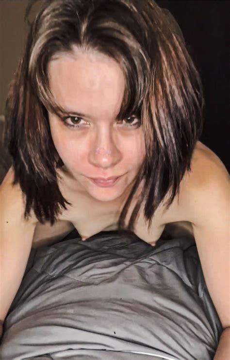 Swinging Tits B62 42 Porn Pic