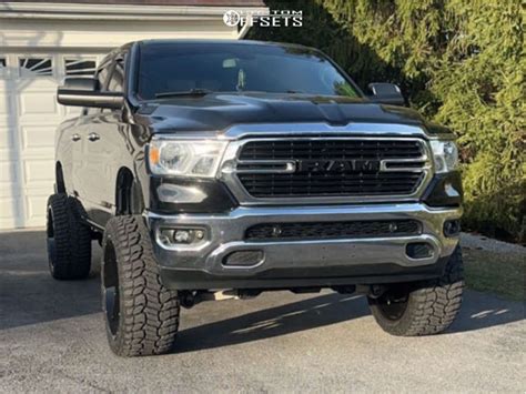 2019 Ram 1500 With 24x12 51 Vision Rocker And 35 13 5R24 Radar