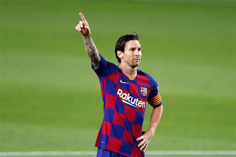 Qué significa el nuevo festejo de Lionel Messi y a quién fue dedicado