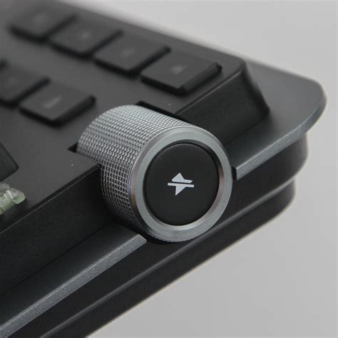 Thermaltake ARGENT K5 RGB Gaming Keyboard Review - Closer Examination ...