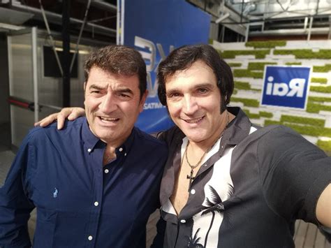 Larino L Artista Larinese Joe Bavota Sosia Del Mitico Elvis Ospite