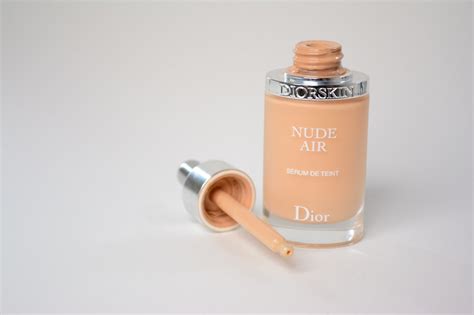 Review Dior Nude Air Serum Foundation Lipstick Latitude