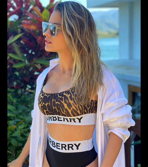 Foto Andressa Suita Usou Hot Pants E Top Decote Quadrado Purepeople