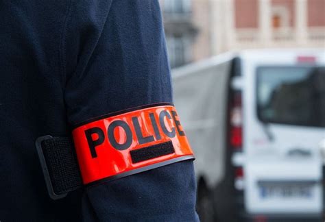 Enquête Pour Tentative De Meurtre à Paris Un Homme Poignardé En