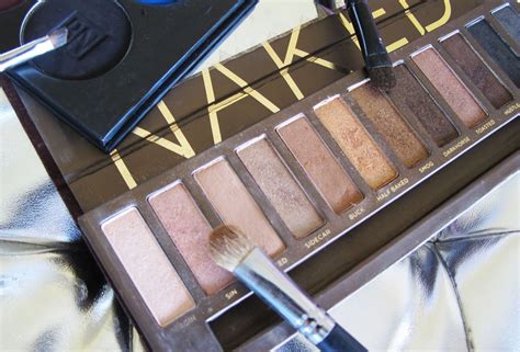 Kandeej Bare Naked Eyelids Make Up Look