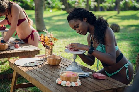 Too Hot To Handle Germany Cast Who S Who In The Dating Show What To Watch