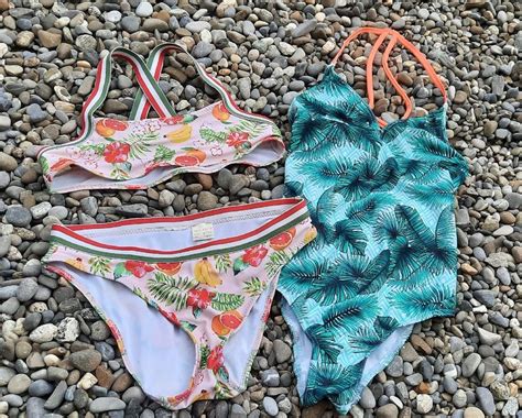 Bikini Und Badkleid Gr 140 Kaufen Auf Ricardo