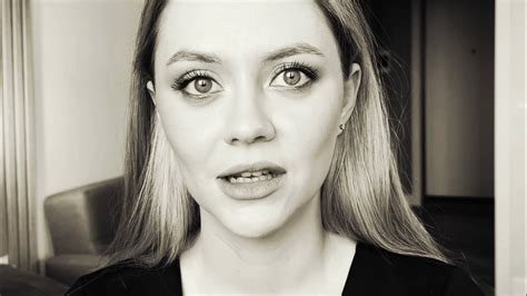 Вероника Тушнова - «Пускай лучше ты не впустишь меня…» Стихи о любви ...