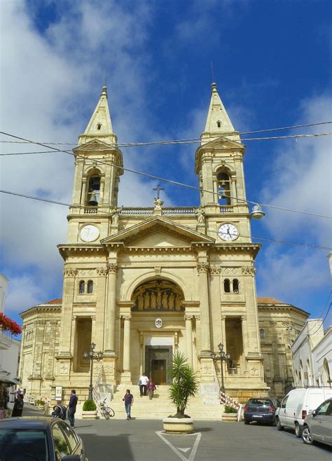 Basilica Santi Cosma E Damiano Alberobello