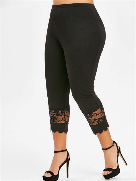 Plus Size Lace Insert Capri Leggings [34 Off] Rosegal