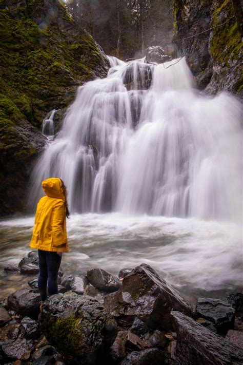 Waterfalls around Mt.Shasta – MilaDidIt