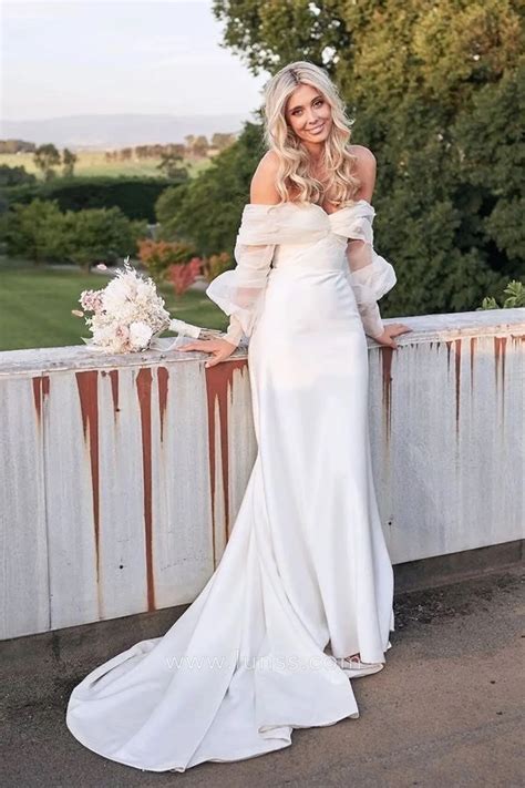 Simple Off-the-shoulder Puff Sleeve Boho Wedding Dress - Lunss