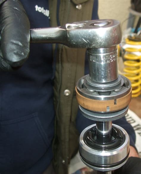 Rebuilding the rear shock absorber on a Yamaha TTR250