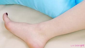 Cute Blonde Shows Her Amazing Body XNXX