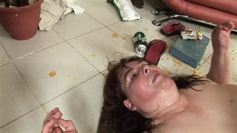 Reife Liebhaber heiße MILF lutscht einen riesigen Schwanz und wird dann gefickt xHamster