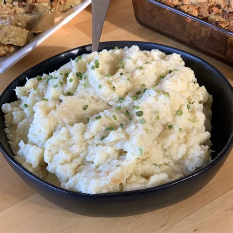 Garlic Mashed Potatoes | Vegan Proteins