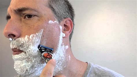 Review: Gillette Fusion Proglide Razor with Flexball - YouTube