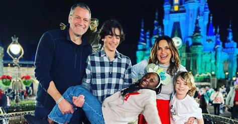 A Glimpse Into the Lives of Mariska Hargitay’s Family, Including Her 3 Kids