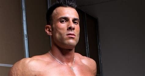 GAY MANS PLEASURE NAKED STUDS