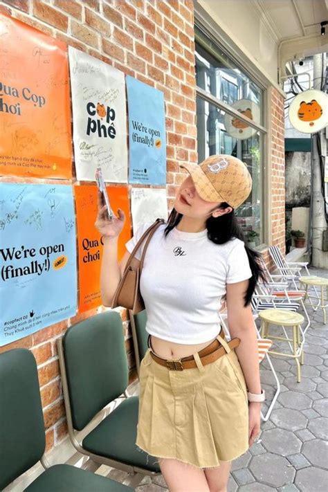 Hot girl nổi tiếng Hà thành từng một thời dở dang với Đoàn Văn Hậu hiện ra sao