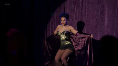 Naked Kiersey Clemons In Easy