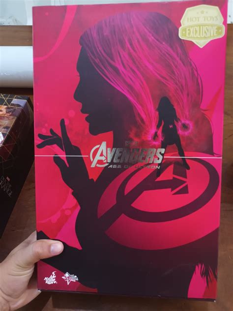 Hot Toys Scarlet Witch Exclusive Hobbies Toys Toys Games On Carousell