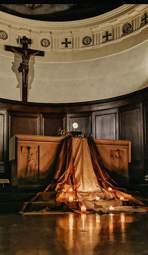 Adoration Eucharistique lundi 10 janvier 21 h à léglise de Vourles