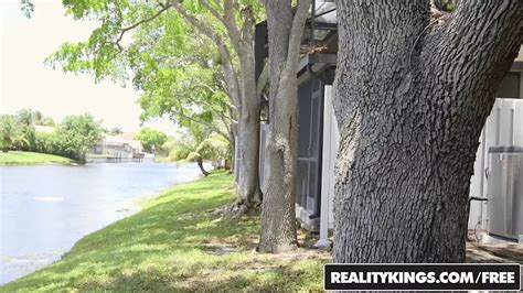 Jamie Valentine Moms Bang Teens Porn Videos Xhamster