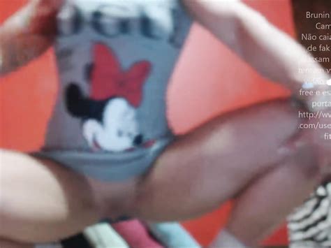 Brasileira Dançando Funk Sem Calcinha e Rebolando Brazilian Ass Shaking