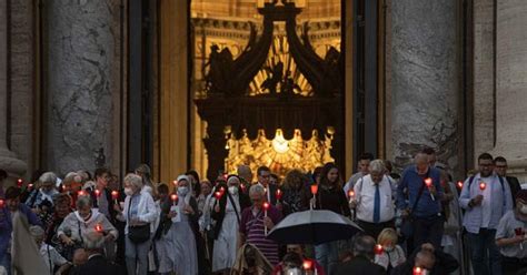 The church is, once again, at a crossroads | National Catholic Reporter