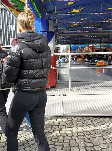 Blonde Ponytail Super Tight Ass Non Oc Tight Jeans Forum