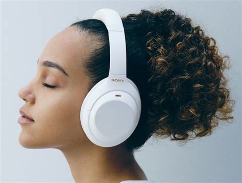 Sony propose une édition limitée Silent White du casque WH 1000XM4