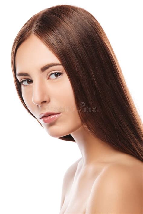 Brunette Con Pelo Recto Sobre Fondo Blanco Foto De Archivo Imagen De Haga Retrato 245509502