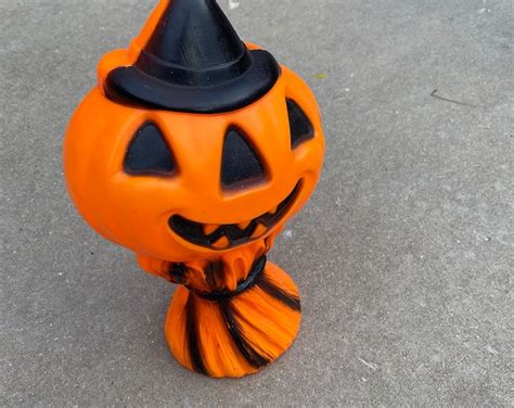 Vintage Empire Plastic Corp 1969 Halloween Jack O Lantern Straw Bottom