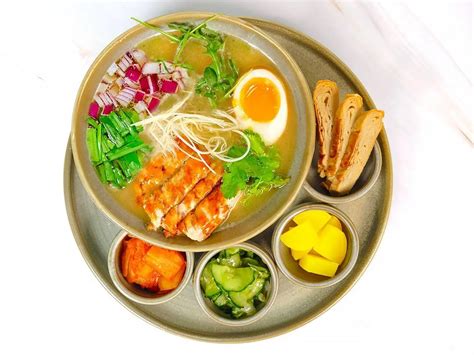 Рамен куриный купить в винном ресторане Остерия Амичи - лучшая цена