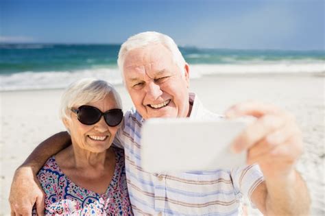 Premium Photo Senior Couple Taking Selfie