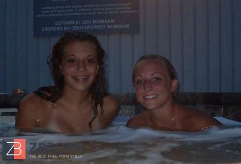 Crazy Women Outdoors ZB Porn