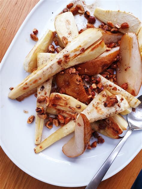 Eerst Koken Geroosterde Pastinaak Met Peer En Hazelnoten