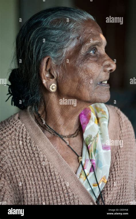 India Poverty 70s Hi Res Stock Photography And Images Alamy