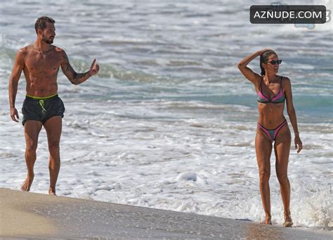 Izabel Goulart Sexy Shows Off Her Amazing Body In A Hot Bikini On The