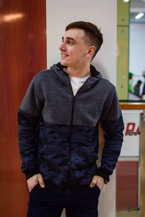 Толстовка мужская | Athletic jacket, Jackets, Athletic